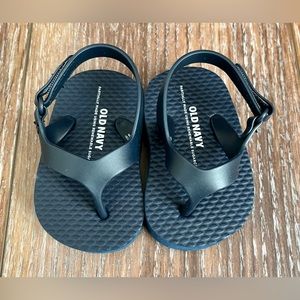 NWOT Old Navy Infant Flip Flops Size 3-6 Months